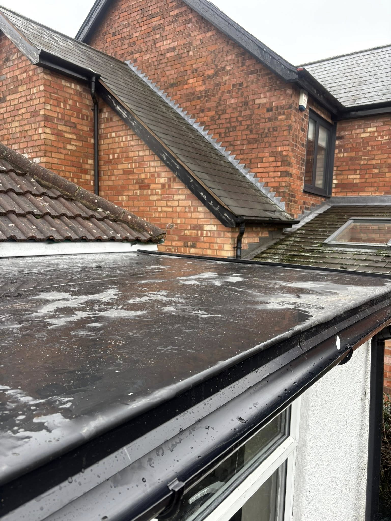 New Rubber roof installation